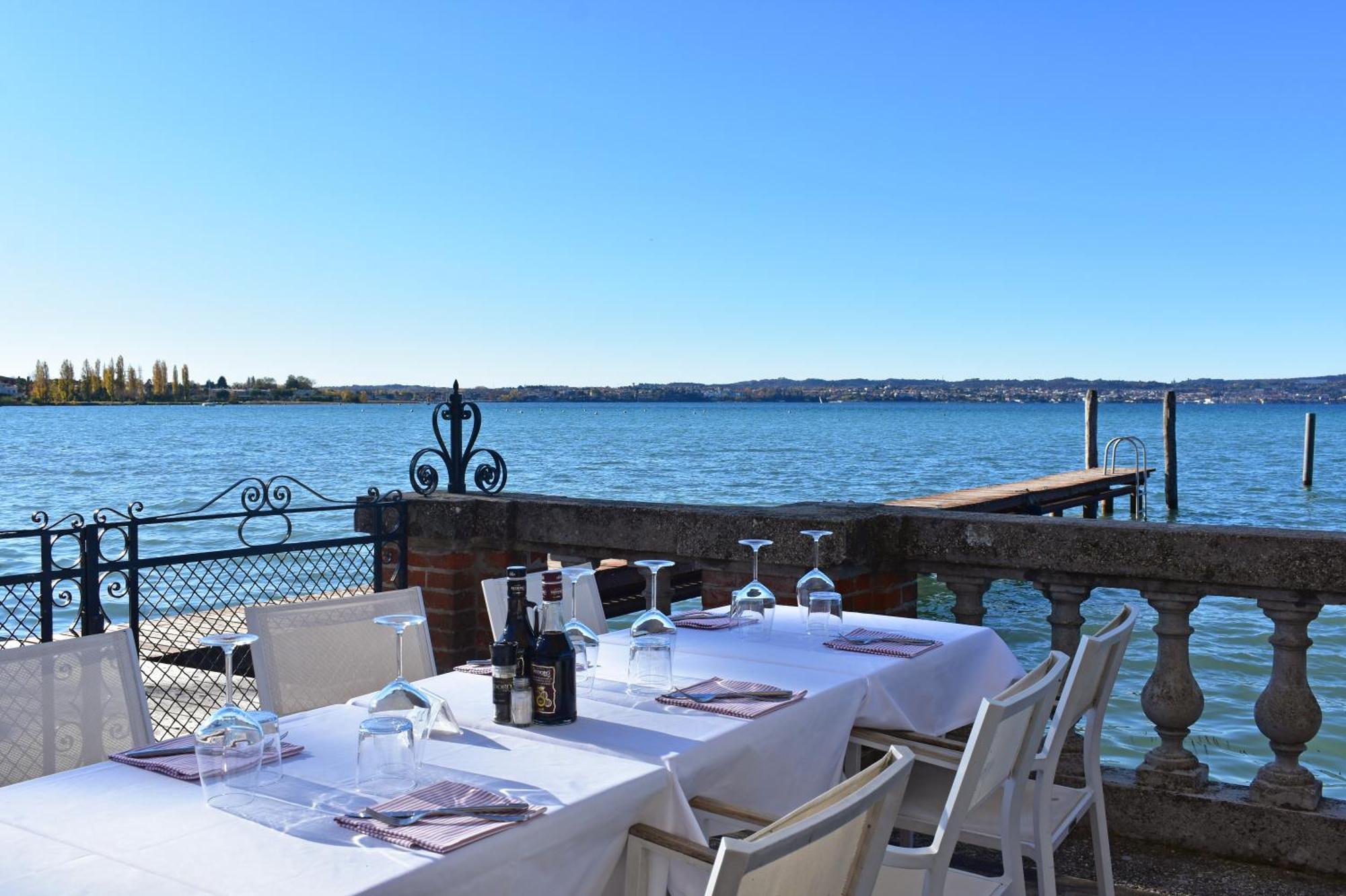 Villa Pioppi Hotel Sirmione Exterior photo